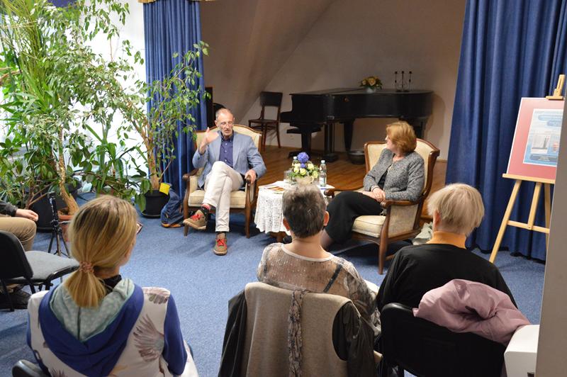 Poetyckie spotkanie w bibliotece