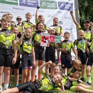 Błoto, korzenie i 16 medali – mocny występ suwalczan w Gołdapi!