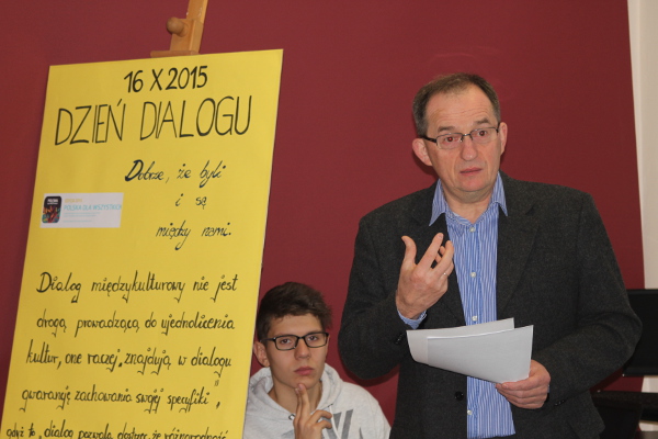 Dzień Dialogu Międzykulturowego w Zespole Szkół nr 4  w Suwałkach