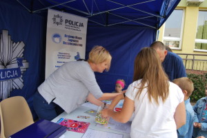 Z suwalską Policją na pikniku organizacji pozarządowych