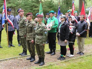 Suwałki Grupa Bielickiego obchody w lesie szwajcarskim