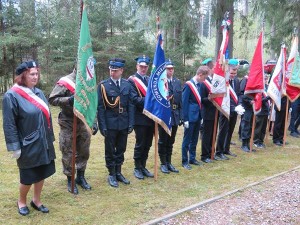 Suwałki Grupa Bielickiego obchody w lesie szwajcarskim