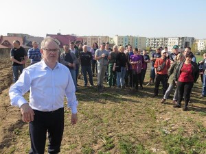Suwałki Os. Franciszkańska sadzenie drzew