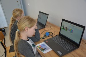 Suwałki SP 11 konkurs kartka wielkanocna
