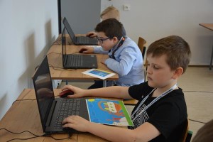 Suwałki SP 11 konkurs kartka wielkanocna