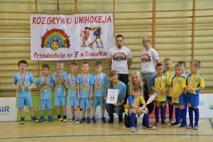 Suwałki rozgrywki unihokeja przedszkolaków
