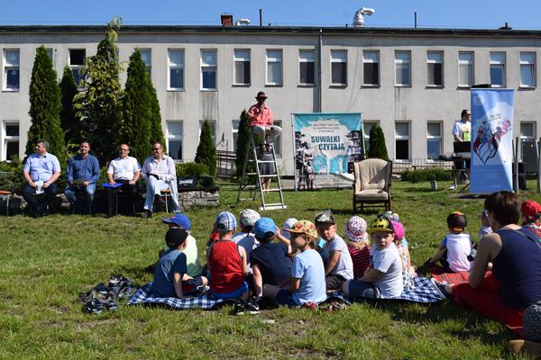 Suwałki Biblioteka Publiczna czytanie dzieciom