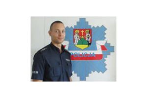 DZIELNICOWY Z SUWAŁK LAUREATEM KONKURSU „POLICJANT, KTÓRY MI POMÓGŁ