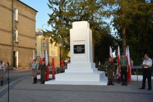 Suwałki odzyskanie niepodległości orły