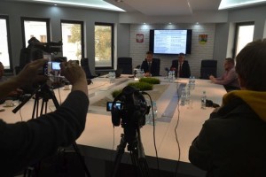 Suwałki Urząd Miejski konferencja nowe autobusy i rowery