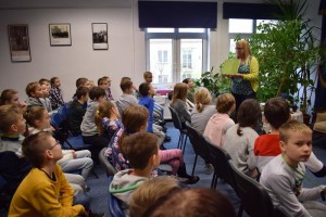 Suwałki Agnieszka Frączek spotkanie w Bibliotece Publicznej w Suwałkach