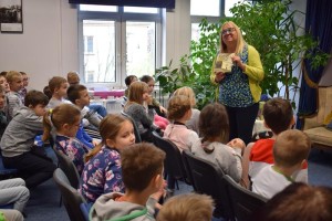 Suwałki Agnieszka Frączek spotkanie w Bibliotece Publicznej w Suwałkach
