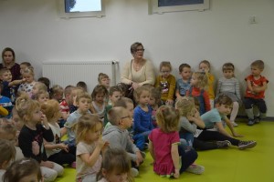 Suwałki Przedszkole nr 1 czyta dzieciom