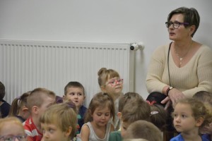 Suwałki Przedszkole nr 1 czyta dzieciom