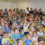 Suwałki Przedszkole nr 1 czyta dzieciom