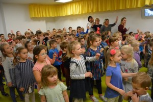 Suwałki Przedszkole nr 1 czyta dzieciom