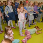 Suwałki Przedszkole nr 1 czyta dzieciom