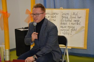 Suwałki Przedszkole nr 1 czyta dzieciom