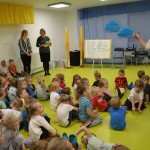 Suwałki Przedszkole nr 1 czyta dzieciom