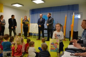 Suwałki Przedszkole nr 1 czyta dzieciom