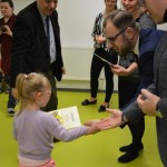 Suwałki Przedszkole nr 1 czyta dzieciom