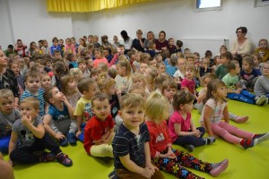 Suwałki Przedszkole nr 1 czyta dzieciom