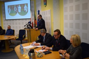 Suwałki Urząd Miejski spotkanie w sprawie herbu Suwałk