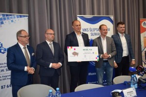 Suwałki konferencja Ślepsk Malow z marszałkiem wojewodztwa A. Kosickim