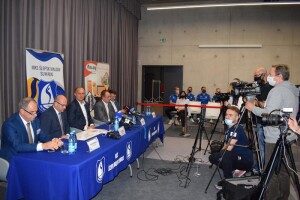 Suwałki konferencja Ślepsk Malow z marszałkiem wojewodztwa A. Kosickim