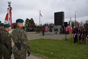 Suwałki obchody pod pomnikiem 17 września