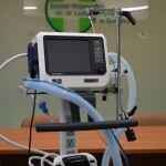 Szpital Suwałki przekazanie respiratora (1)