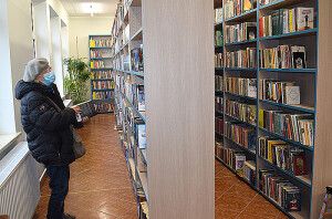 Biblioteka wciąż otwarta