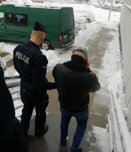 3 poszukiwanych trafiło do aresztu