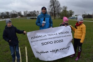 Suwałki sprzątanie bulwarów nad Czarną Hańczą