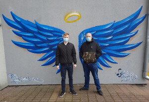 Graffiti anielskich skrzydeł