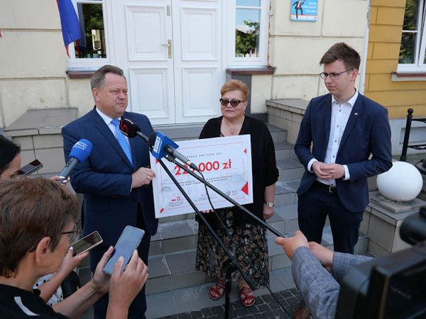 Suwałki I LO pieniądze na remont