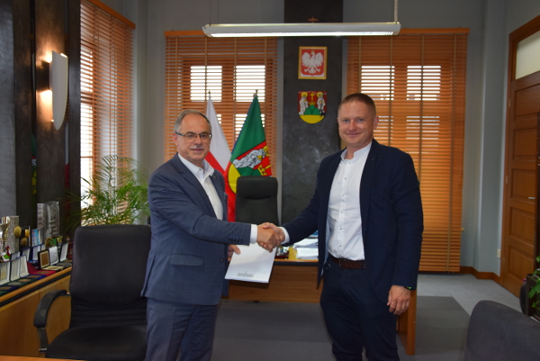 Suwałki podpisanie umowy modernizacja budynku przy Sejneńskiej