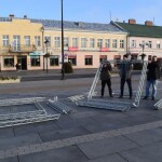 Suwałki Biblioteka Publiczna wystawa na Placu Marii Konopnickiej