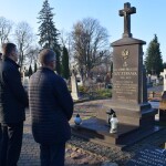 Suwałki na grobach zasłużonych