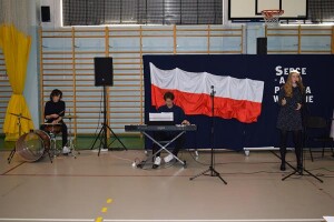 Suwałki I LO konkurs poezji i pieśni patriotycznej
