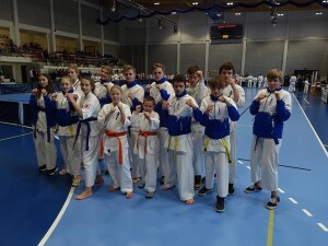 Suwalscy karatecy z Bartoszyc przywieźli 12 medali