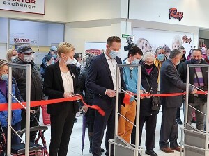 Carrefour w Suwałkach otwarty