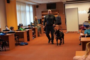 Państwowa Uczelnia Zawodowa uniwersytet dziecięcy