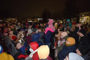 Suwałki rozświetlenie choinki miejskiej