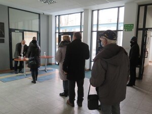 Suwałki karmniki dla ptaków rozdane