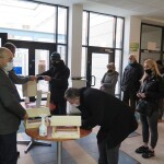 Suwałki karmniki dla ptaków rozdane