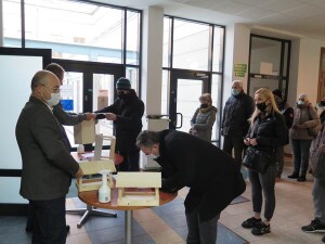 Suwałki karmniki dla ptaków rozdane