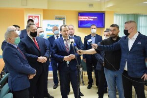 Suwałki: konferencja J.Zielinski Rządowy Fundusz Rozwoju Dróg 2022