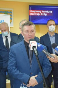 Suwałki: konferencja J.Zielinski Rządowy Fundusz Rozwoju Dróg 2022