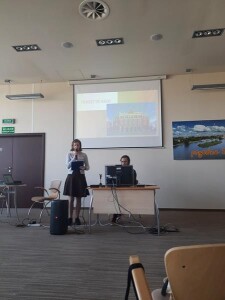 Suwałki Spotkanie międzypokoleniowe uczniów III LO